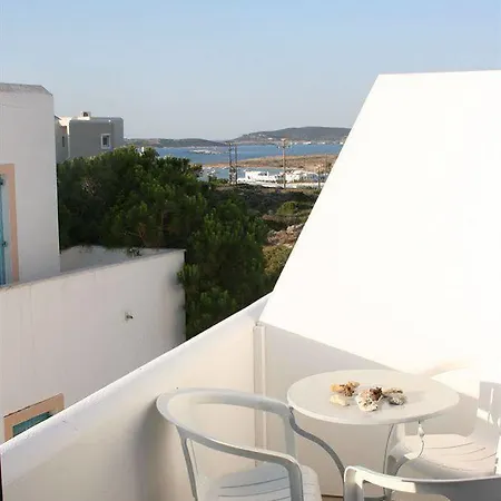 Lazino And Apartment Parikia (Paros)